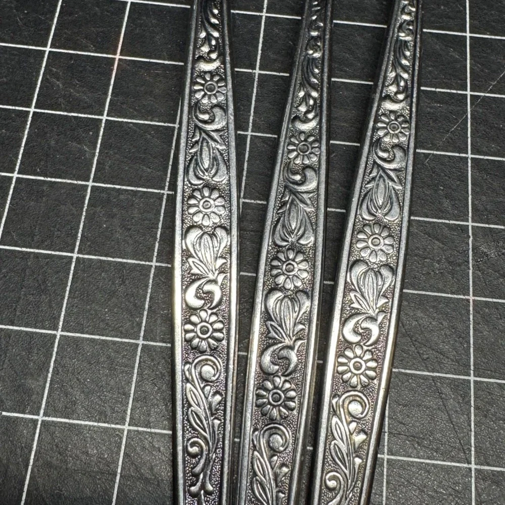 Vintage Stainless Steel Korea Floral Flatware Set 3 Forks 2 Knives Daisy Pattern